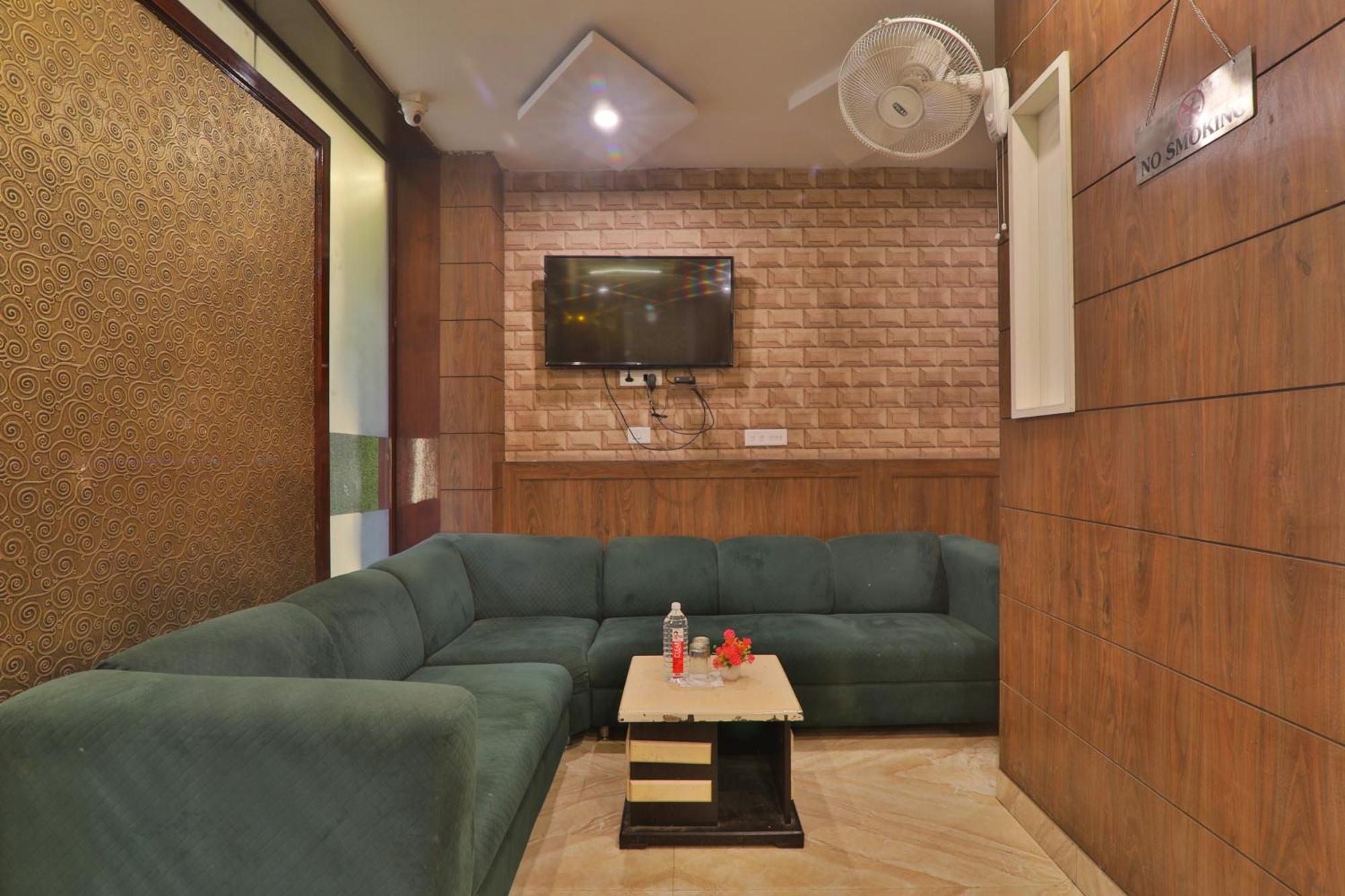 Hotel Janki Inn Sigra 2 Km From Kashi Vishwanath Dham Bénarès Extérieur photo