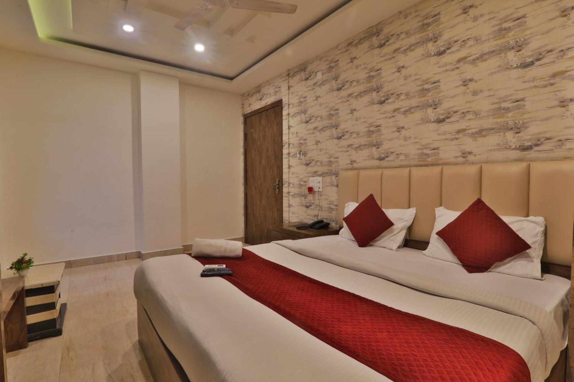 Hotel Janki Inn Sigra 2 Km From Kashi Vishwanath Dham Bénarès Extérieur photo
