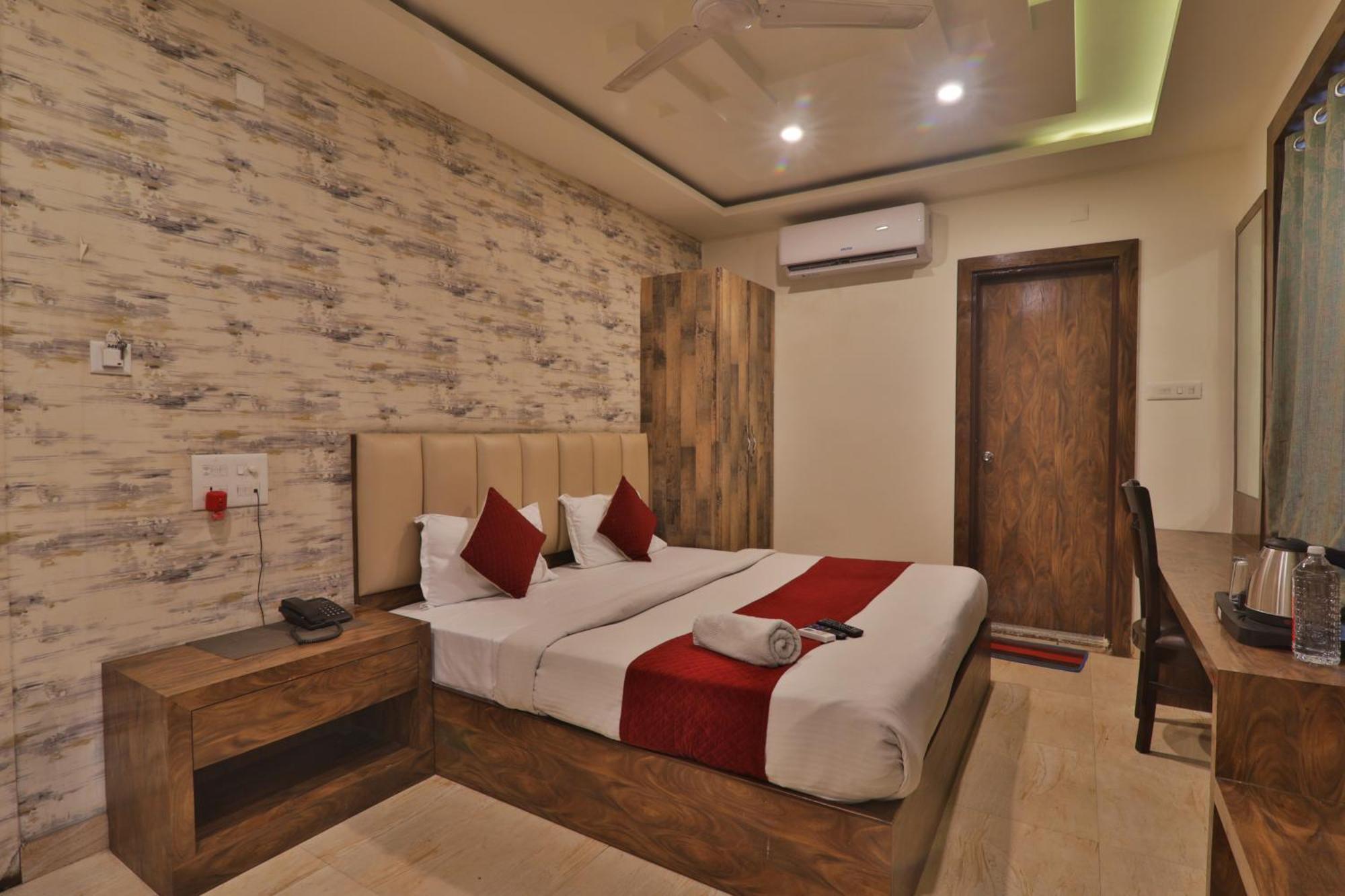 Hotel Janki Inn Sigra 2 Km From Kashi Vishwanath Dham Bénarès Extérieur photo