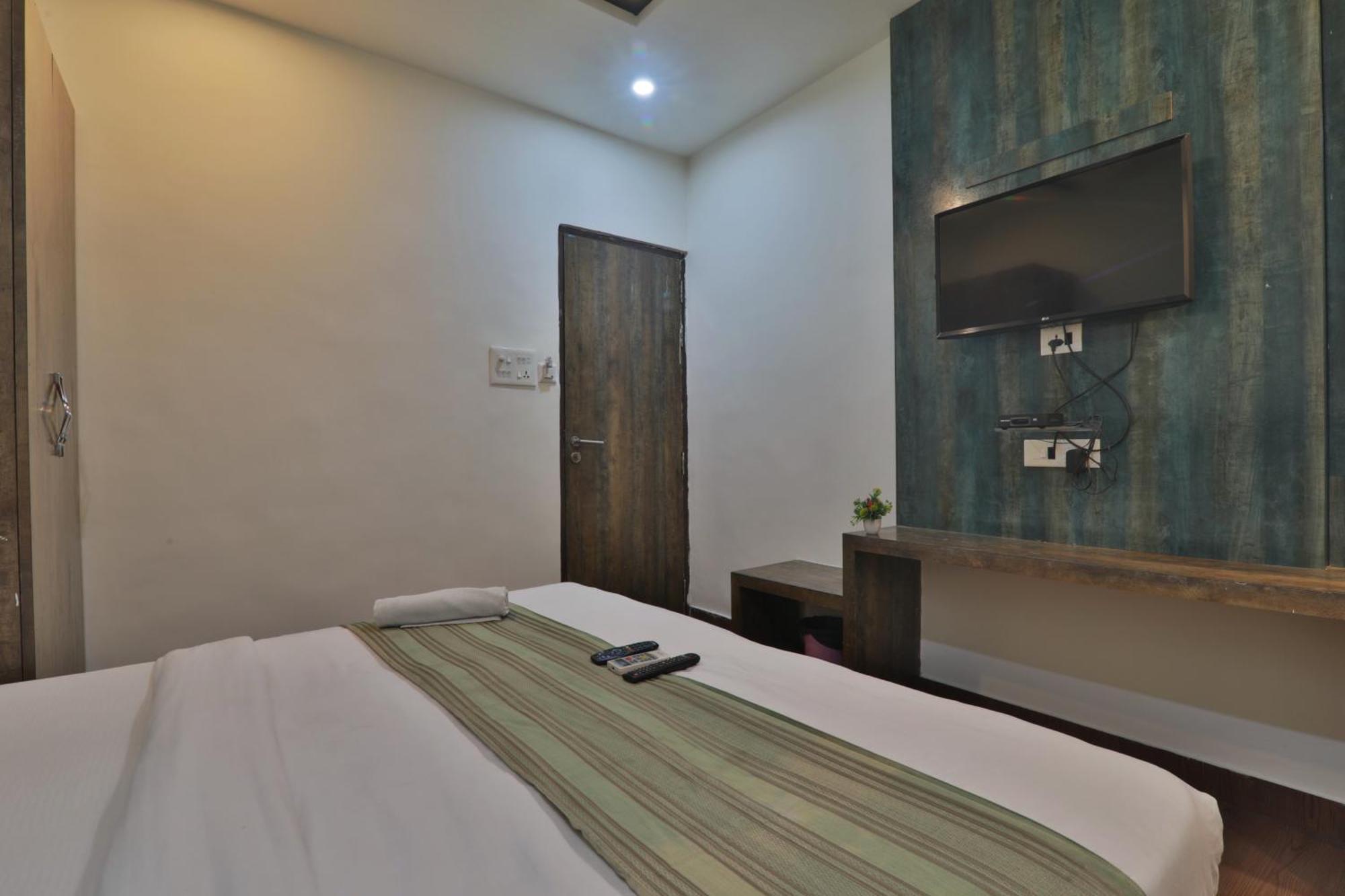 Hotel Janki Inn Sigra 2 Km From Kashi Vishwanath Dham Bénarès Extérieur photo